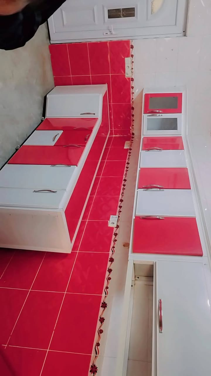 كونتر تفصال اتلاث أمتار او سنك مرمر متر او نص هاذه الرقم للاستفسار او بي وتساب ***********
