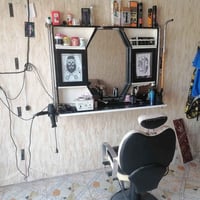 ادوات حلاقة محل كامل للبيع السعر 350 استفسارالاتصال 07705551545