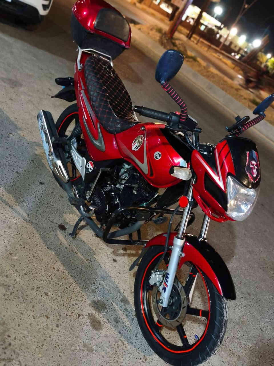 سلام عليكم
شباب دراجه للبيع موديل ٢٢
تحويل مباشر بس بل تسجيل صار لونها رصاصي يعني بس تغير لون بل مرور سعر مليون 750 بيها مجال قليل
***********
