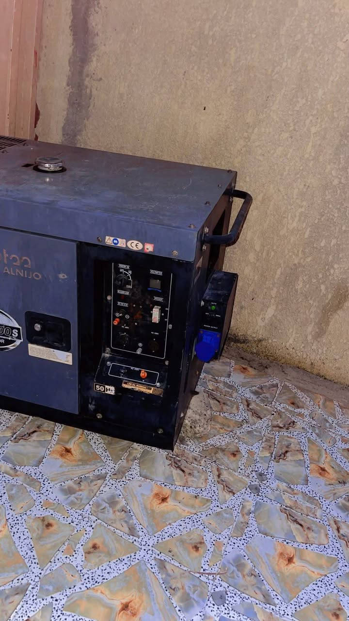مولده كوبوته للبيع 10 كيفي تطي صافي 35 امبير بيه نضام اوتو تشغيل واطفاء ذاتي مكان حله مركز مدينه 
السعر 1250
***********
