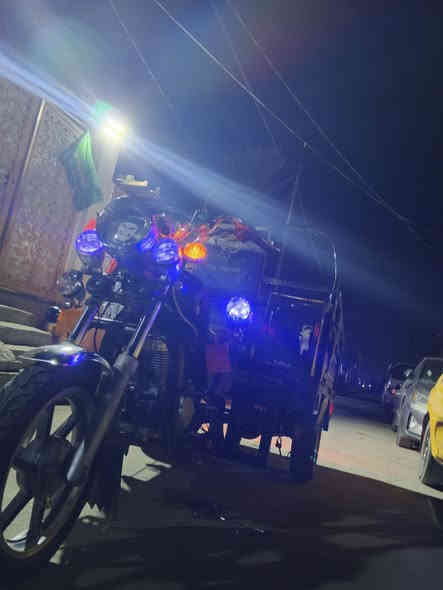 السلام عليكم ،
ستوته موديل 2021 ،صقر ،باب اول، محرك 2025، شرط النظافة، رقم وسنوية ثاني يوم المداور ،تخم تايرات جوبلس، كهربائيات كاملة ،الدراجه احلى م̷ـــِْن الصورة بهواي واي لحيم مابيها تگلب وتشوف ،الوكيل نبيل جرد،  للاستفسار الاتصال ع الرقم ***********
