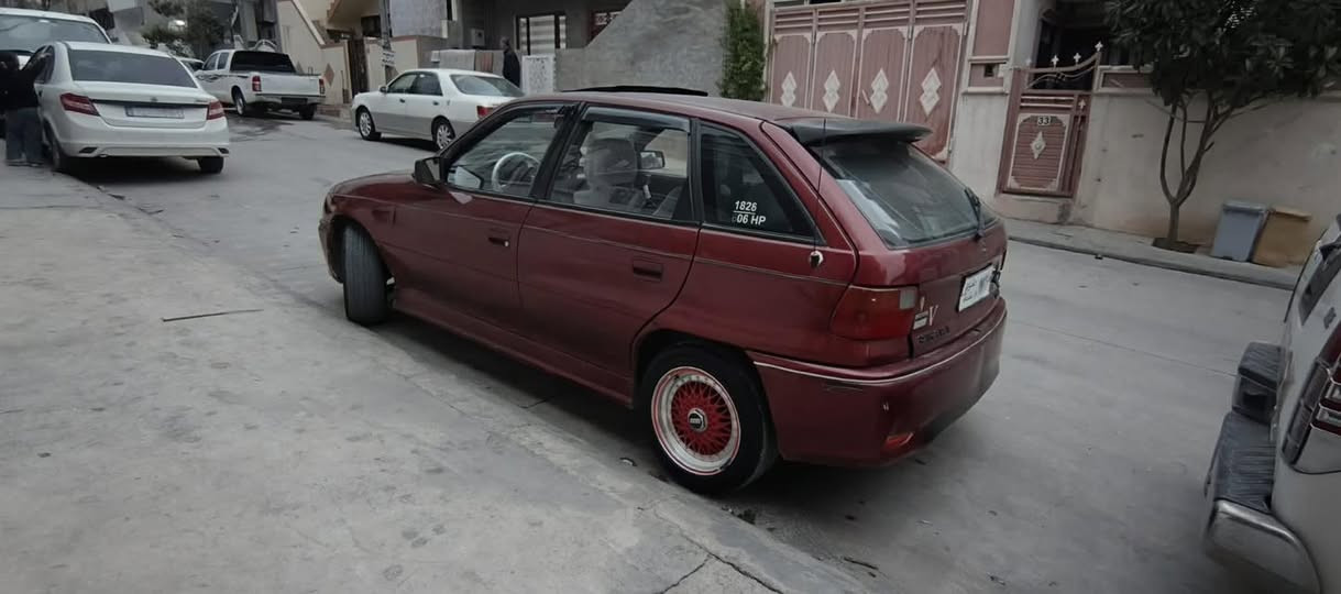 سلاوي خواتان بيبيت
سلاوي خواتان بيبيت
ئه م كوله سوره بؤفروشتن 🖤
ئؤيل ئه سترا مؤديئل 1992
سه ياره كه مالي دؤسته
هه موكَياني به شه رت
كَيئرو مه كينه ي به شه رت مه كينه 16 قايش پان پا وه ر
لايتو فلجه وبه كَ ليت كَلؤپي به كَ هه مو كَياني به شه رت
جوارتا يه و ويلي bbs له زيرايه سه ياره كه فول سيؤرته
بانزين هه رنا خوات
سه ياره كه پيشو دواي كه پسه ده عمي نيه
ته قه وره قه ي تيانيه قوفل مه ركه زيه
ئارمي پلاستيكي سليئماني خه رامه ي تيانيه
كَه رمي ئيش ئه كات
ته نانه ت كَلؤپي سه رره قه مه كاني ئيش ئه كات
ناونيشان سليئماني هه واري شار
*********** 
ئه دمين گيان
