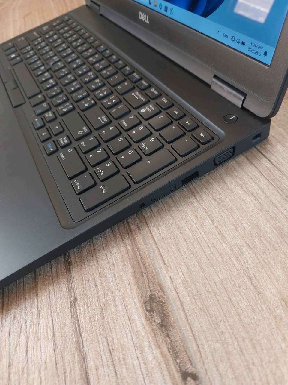 DELL 5580  كور i5 جيل سادس سلم حجم شاشة كبير 15.6 
.
السعر ثابت 220  الف مع التوصيل
. 

النظافة اخو الجديد وعل الفحص وين متريد
مناسب للدراسة والبرامج المكتبية والطباعة والتصفح  نظافة عاليه جدا 
……………………
 المعالج Core i5-6 th جيل سادس 
 ذاكرة الوصول العشوائي (الرام) 8GB 
 التخزين( الهارد) SSD 256 GB 
 مقاس شاشة 15.6" انج حجم كبير 
 منفذ HDMI & TYPE C 
 كيبورد  عربي انكليزي Full k.b
الرام و الهارد قابل للتطوير
................ بغداد, العراق


**إذا كنت صاحب هذا الإعلان وتريد حذفه لأي سبب، رجاءا أرسل رسالة إلى الدعم الفني**