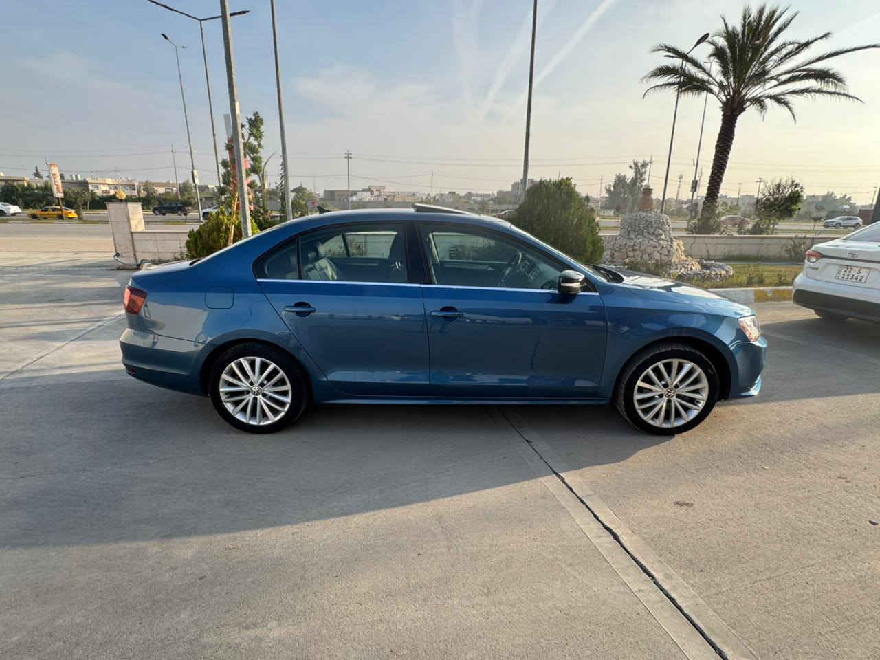 جيتا موديل 2017 محرك 14 توربو كير أوتو مواصفات SE بصمه باب بصمه تشغيل رادار جانبي وخلفي كشنات جلد + تدفئه سقف سلايت هزه سنويا جديد سياره ماشي 114 حادث سياره بونيد جاملغ بدون دواخل بدون ايرباك سياره جاهز من كل شي سعر 137$ مكان سياره كركوك شراي خابر على رقم ***********
