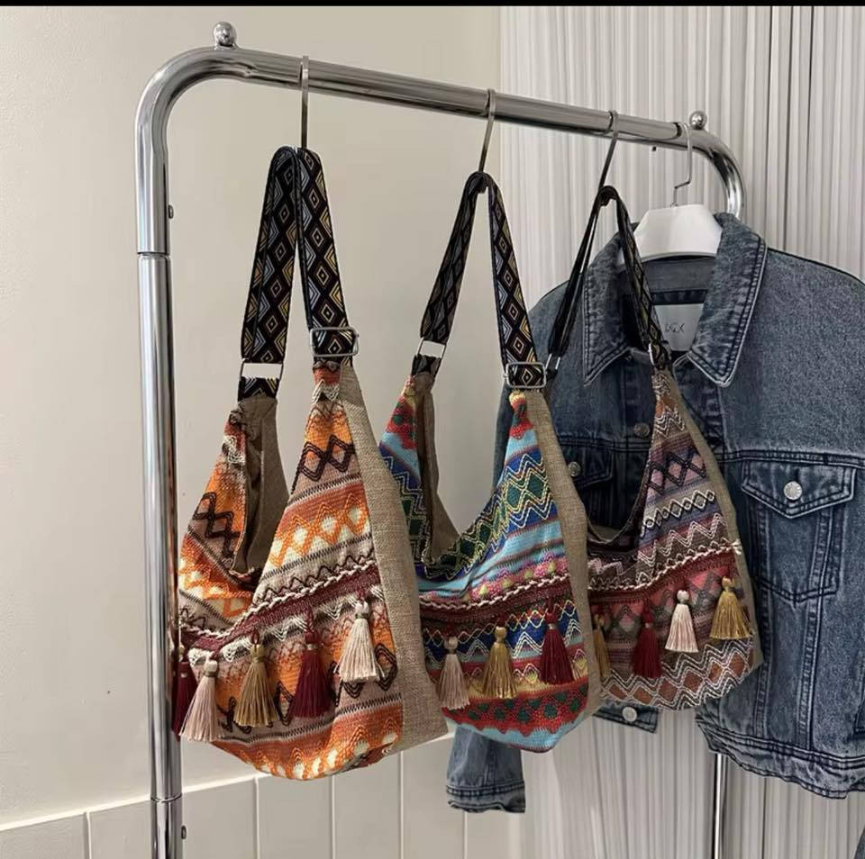 متوفر درزن
السعر 35 مع التوصيل 

***********
