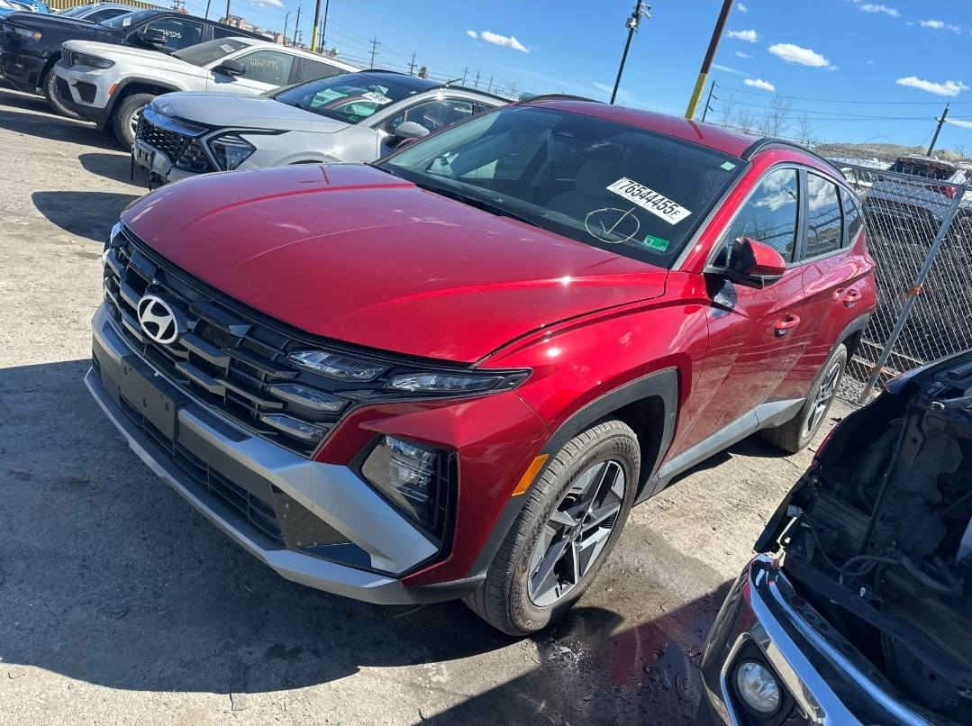 السلام عليكم
هونداي توسان للبيع بسعر مناسب. الي عنده كتاب شهداء تصير عليه بسعر النترا
موديل 2025 ماشية 8000 ميل
محرك  2500
حادثها جانبي خفيف واضح بالصور
داخلها ابيض المرغوب
السيارة فئة SEL
 بصمة وتشغيل عن بعد
كشنات جلد
تدفئة بالكشنات
شحن وايرلس
كرسي السايق كهربائي
رادار امامي تنبيه خروج عن المسار
اشاير بالمري
تحكمات بالستيرن
اوتو ستوب و اوتو هولد
٣ مودات للقيادة
تبريد امامي خلفي
هواي مواصفات بيها
السيارة مشحونة للأردن العقبة
موعد وصولها ٣٠ _ ٣٥ يوم اذا الله سهل
السعر ١٣٨ ورقة فقط واصلة للميناء بدون كمرك
***********
