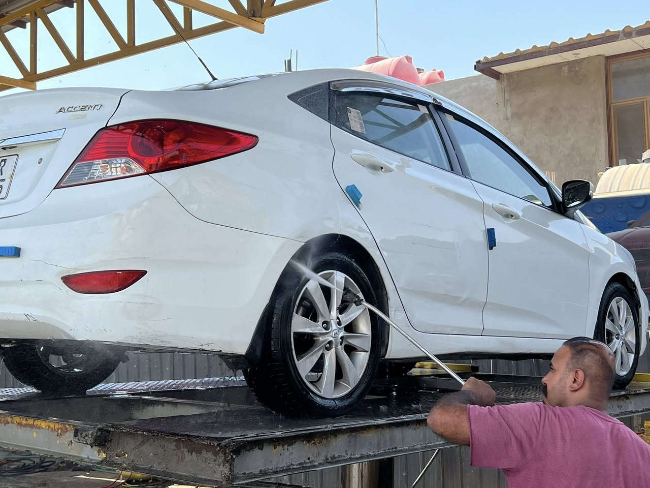 سلام عليكم اكسنت 2013 خليجيه كير محرك تبريد تدفئه كهربائيات كلها مكفوله بيها صبخ جاملغين الاماميه بدون دواخل اثر شخوط لايت زينون محرك 1600 دوش السعر 88وبيها مجال ***********
