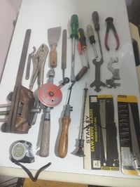 عدة يدوية • قديمة أصلية • توصيل متوفر