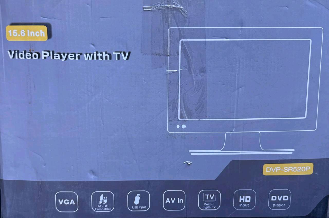 شاشة حجم 15.6فتحة اچدي +يواس بي+سيدي مدمجDVD +محول +كيبل جداحة +اريل قنوات تلفزيون+ريموند