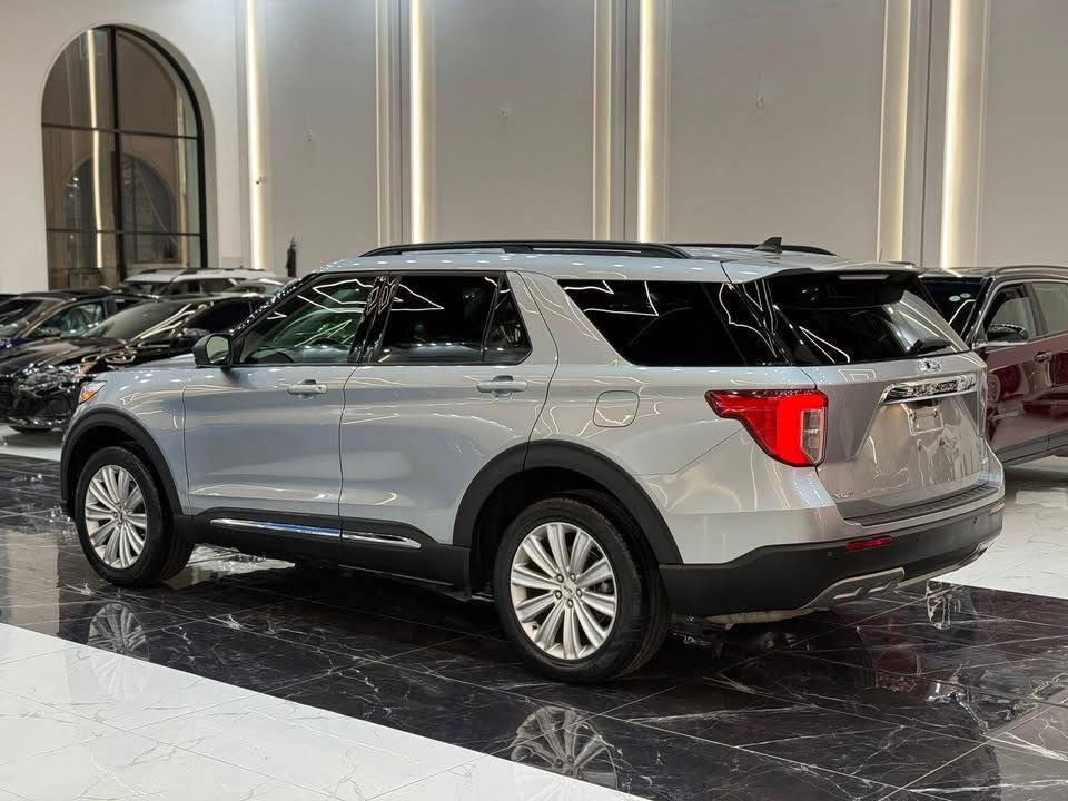 𝟐𝟎𝟐𝟒 𝐅𝐎𝐑𝐃 𝐄𝐗𝐏𝐋𝐎𝐑𝐄𝐑-𝐗𝐋𝐓 𝟒𝐖𝐃

فورد اكسبلور (XLT.4WD) موديل : 2024

اللون : سلفر

عدد المقاعد : 7 راكب

عداد المسافة : 39 الف

حجم المحرك : 2.3L TURBO ( 4,سلندر )

بدون صبغ ☑️ بدون تعديل ☑️ بدون دواخل ☑️

فقط واحد جاملغ تبديل بلادي نفس لون

 كافة الايرباكات سليمة 100%

المواصفات : 𝐗𝐋𝐓-𝟒𝐖𝐃

دفع رباعي ,𝟒𝐖𝐃

كيج الكتروني

بصمة ابواب

بصمة تشغيل

تشغيل عن بعد ,𝐑𝐄𝐌𝐎𝐓𝐄 𝐒𝐓𝐀𝐑𝐓

شاشة دشبول ديجيتال

شاحن هاتف لاسلكي 

كاميرة 

كير ماوس 

هاند بريك بصمة

اوتو هولد : 𝐀𝐔𝐓𝐎 𝐇𝐎𝐋𝐃

اوتو ستارات : 𝐀𝐔𝐓𝐎 𝐒𝐓𝐀𝐑𝐃

اوتو ستوب : 𝐀𝐔𝐓𝐎 𝐒𝐓𝐎𝐏

رادار امامي (تحديد مسار)

رادار جانبي  (نقاط عمياء)

رادار خلفي (التحذير من الاصطدام)

حساسات امامي 

حساسات جانبي

حساسات خلفي

نظام : 𝐄𝐂𝐎

نظام : 𝐍𝐎𝐑𝐌𝐀𝐋

نظام : 𝐒𝐏𝐎𝐑𝐓

نظام : 𝐓𝐎𝐖/𝐇𝐀𝐔𝐋

نظام : 𝐒𝐋𝐈𝐏𝐏𝐄𝐑𝐘

تحكمات استيرن

استيرن هيتر

كشنات جلد

كشنات كهربائي 

كشنات هيتر 

صندوق شفط كهربائي 

لايتات 𝐋𝐄𝐃 ليد وعدسة زينون بيلادي

بلوجكترات 𝐋𝐄𝐃 ليد بيلادي

بكلايتات 𝐋𝐄𝐃 ليد بيلادي

ويل كروم 

تفاصيل اكثر الاتصال على ارقام التالية
☎️-WhatsApp

***********

***********

عنوان📍اربيل فرع ناقلات

معرض كاليفورنيا كارس 𝐂𝐀𝐋𝐈𝐅𝐎𝐑𝐍𝐈𝐀 𝐂𝐚𝐫𝐬
