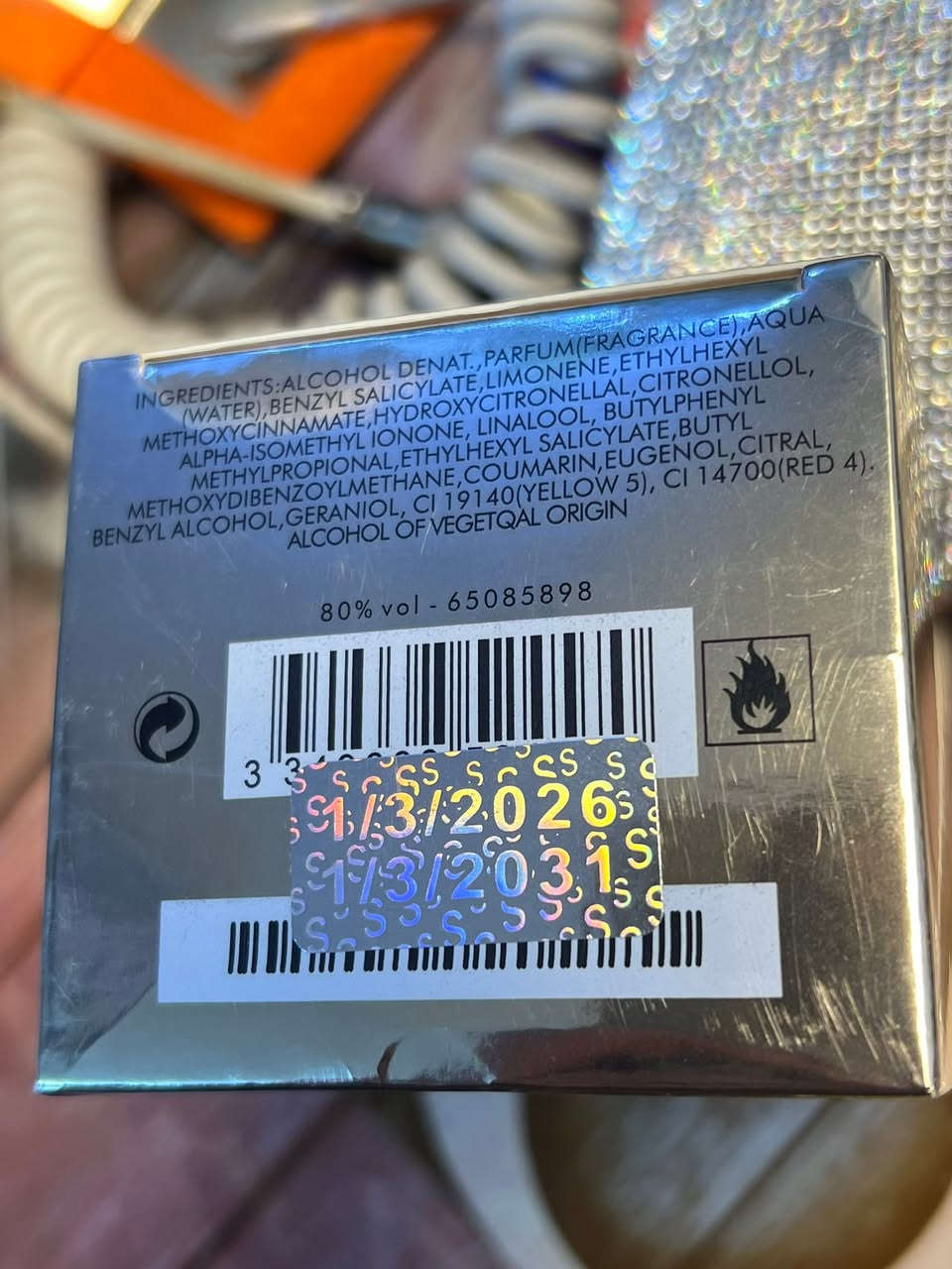 عطر فرنسي وسعره فقط 15 متوفر 3 قطع
الي مستخدمه يعرف شون ثباتيه قويه 
سعر القطعه 15 توصيل كل العراق 5 فقط


**إذا كنت صاحب هذا الإعلان وتريد حذفه لأي سبب، رجاءا أرسل رسالة إلى الدعم الفني**