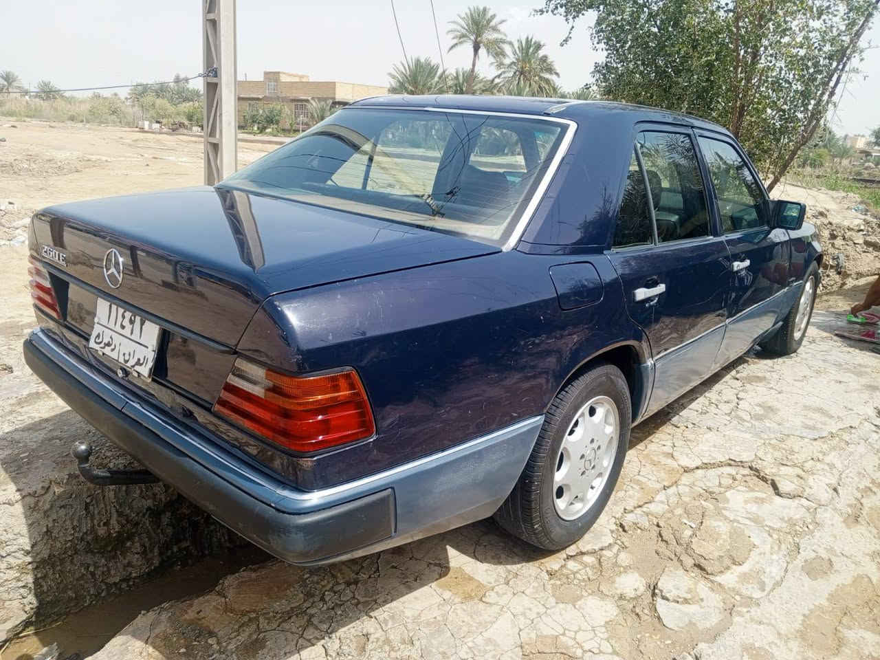 السلام عليكم مرسيدس موديل 87 سياره جديده ماكينه وكير بطه اريد تحويل او وكاله السعر 30 بها مجال مكانها الديوانيه قضاء الشاميه للاستفسار هذا رقمي ***********
