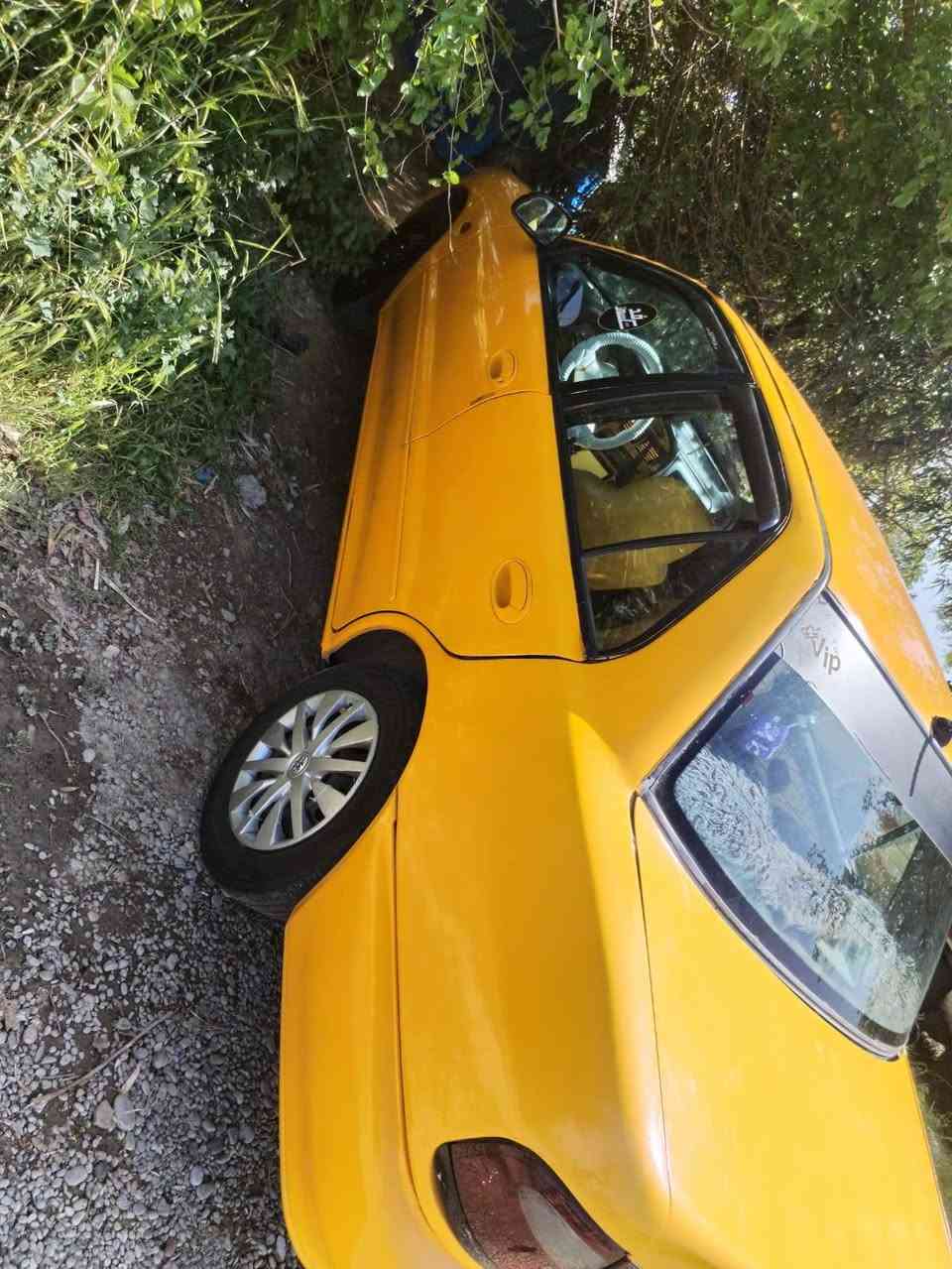 سلام عليكم سياره برتون2004شرط كير ومحرك وصدر ودفتر بانزين وشرط الوكاله وتحويل بيها طخه ب جاملغ الورا تعديل السعر 40 او مراس صاحبها شرعي موجود
***********
