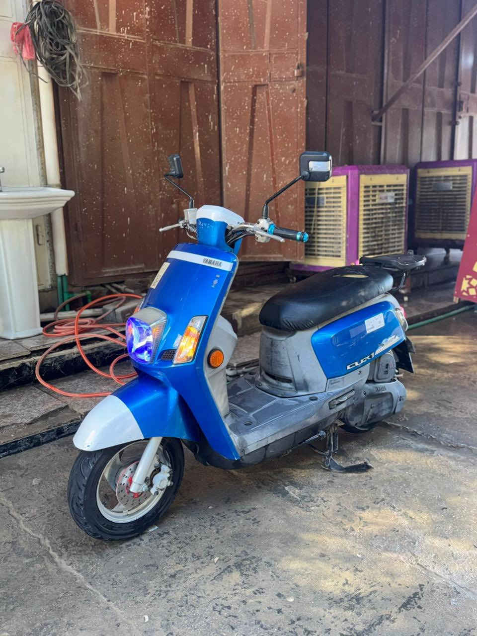 السلام عليكم دراجه بوليس مسصره دراجه موديل 2011 دراجه داخله رصاصي والون ازرق مثل ما ابين بل صوره الستفسار عله الرقم ***********
