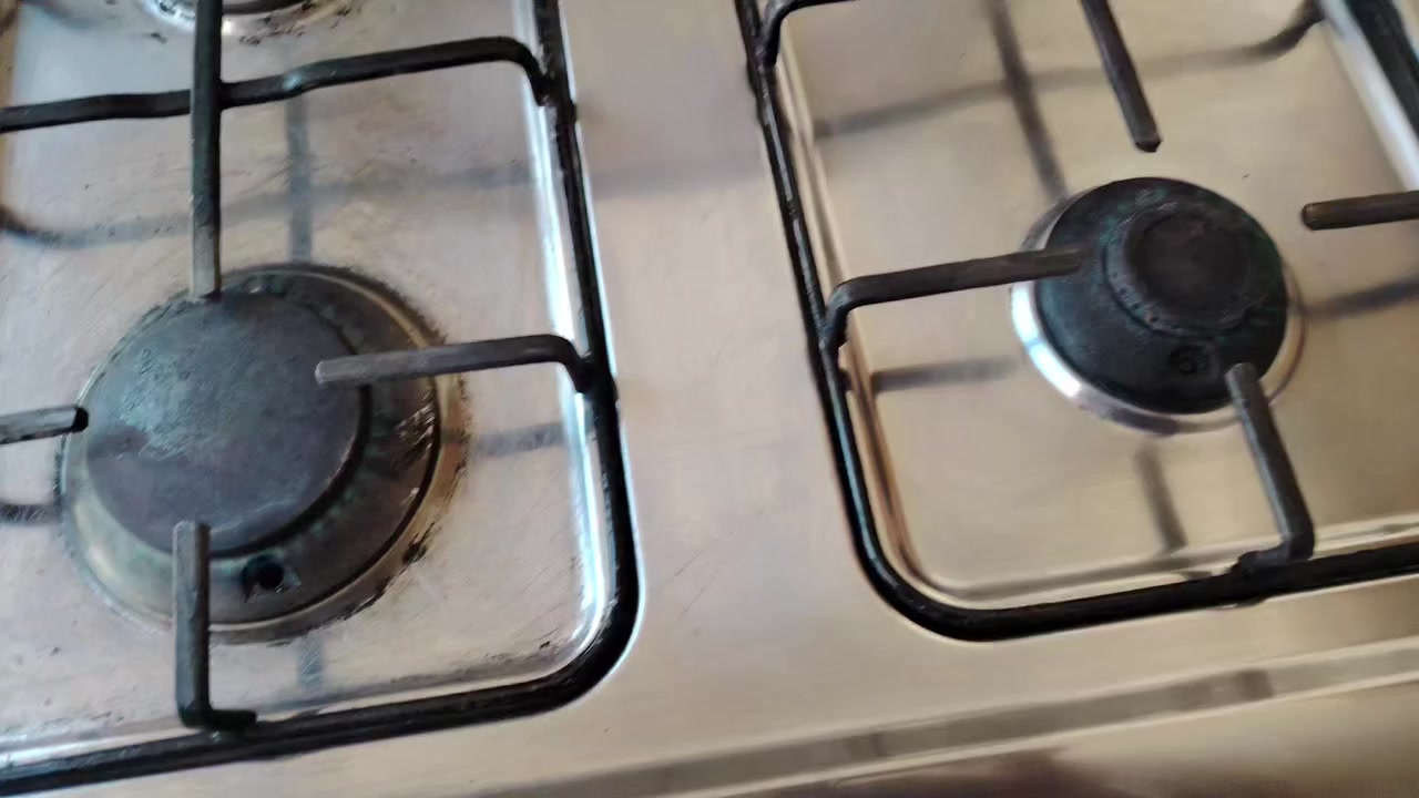 طباخ مصري ٤عيون نضيف كلش السعر ٧٥ وبي مجال ***********
