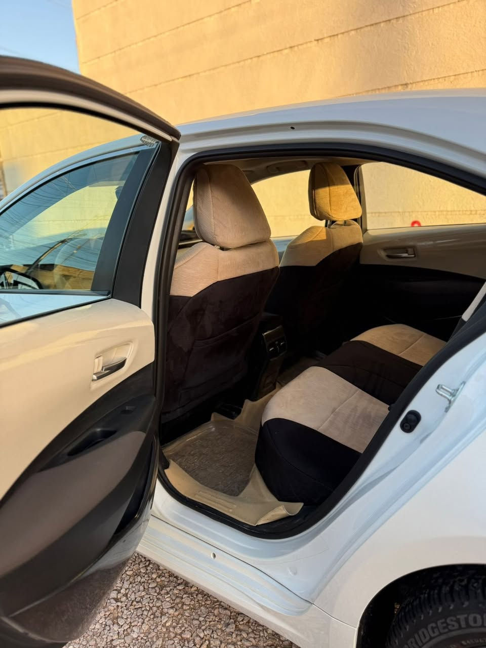 السلام عليكم سيارة كورلا 2025شركة سازز مكفولة فول مواصفات سيارة بيت ليس بيع وشراء سعره 195مكاني الرمادي 5كيلو رقم الهاتف ***********
