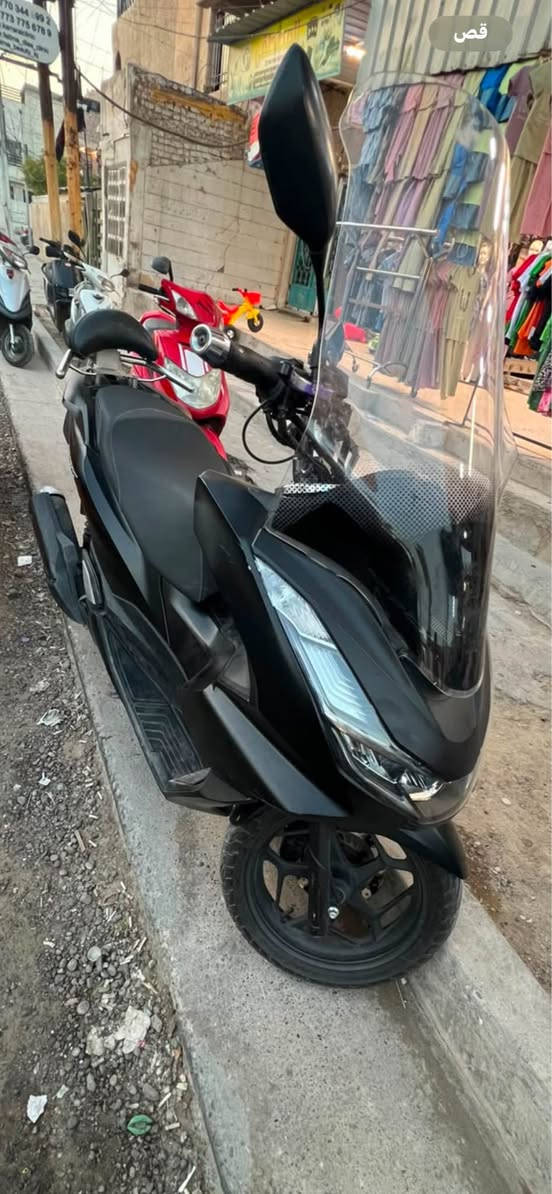 السلام عليكم PCX جيل رابع كوري مال رمبه 
منزلها صار شهر جديده كلش مفوله مكفوله كڤر ومكينه وكلشي مكفوله من الشخط اسود طافي مكاني بغداد الشعب هذه رقم اتصل وسهله *********** بغداد, العراق
