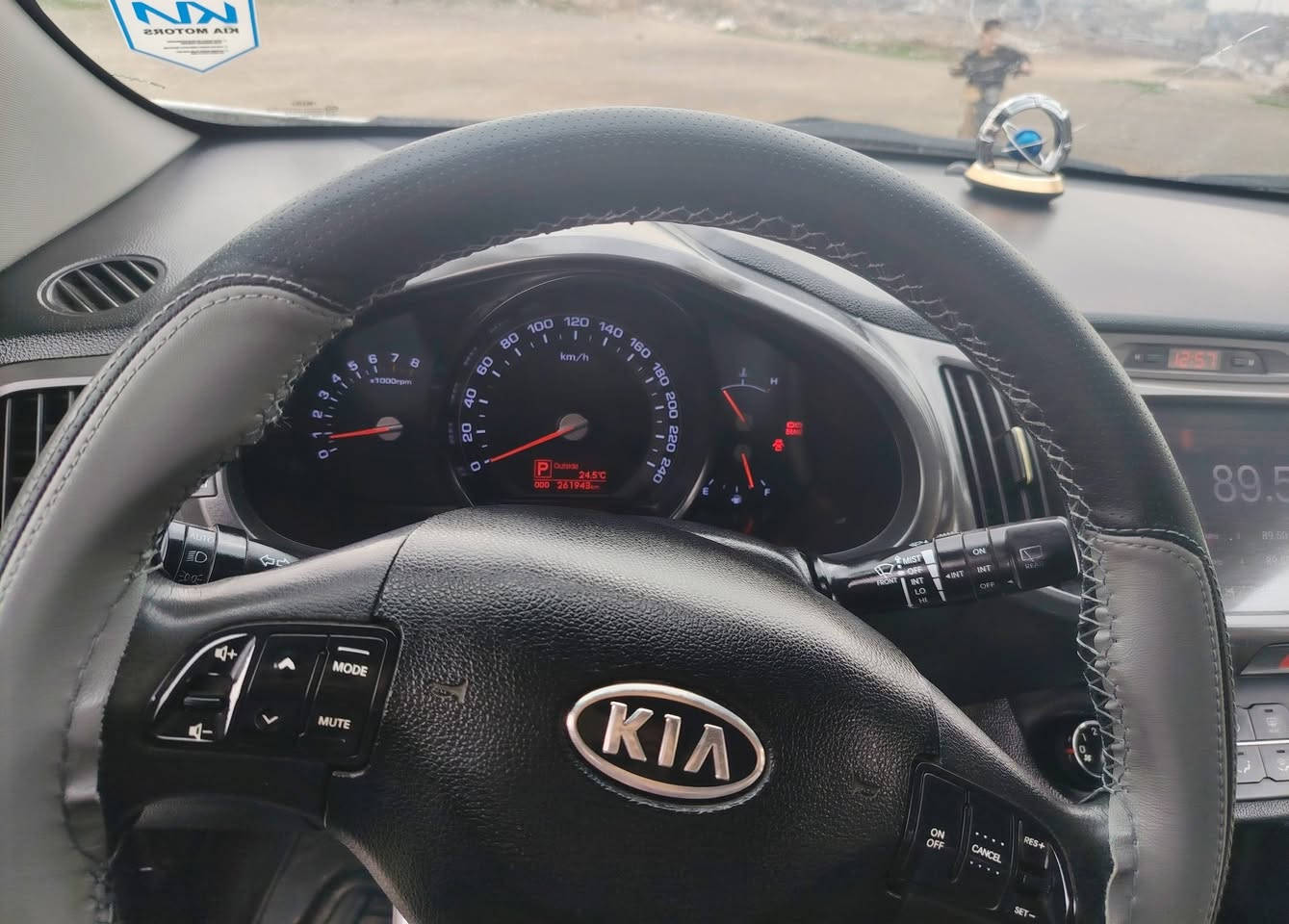 السلام عليكم
سياره كيه سبورتج ٢٠١٢ وارد خليجي
كلين بدون ضرر بدون حادث
تبريد توماتيك جامات كهرب تحكمات ستيرن شاشه شقف  بانوراما   محرك ٢٤ دوش
السياره بأسمي سنويه ل ٢٠٢٧
السعر ١٥٥
عنواني شقق الخضراء الجانب الأيسر***********
***********
