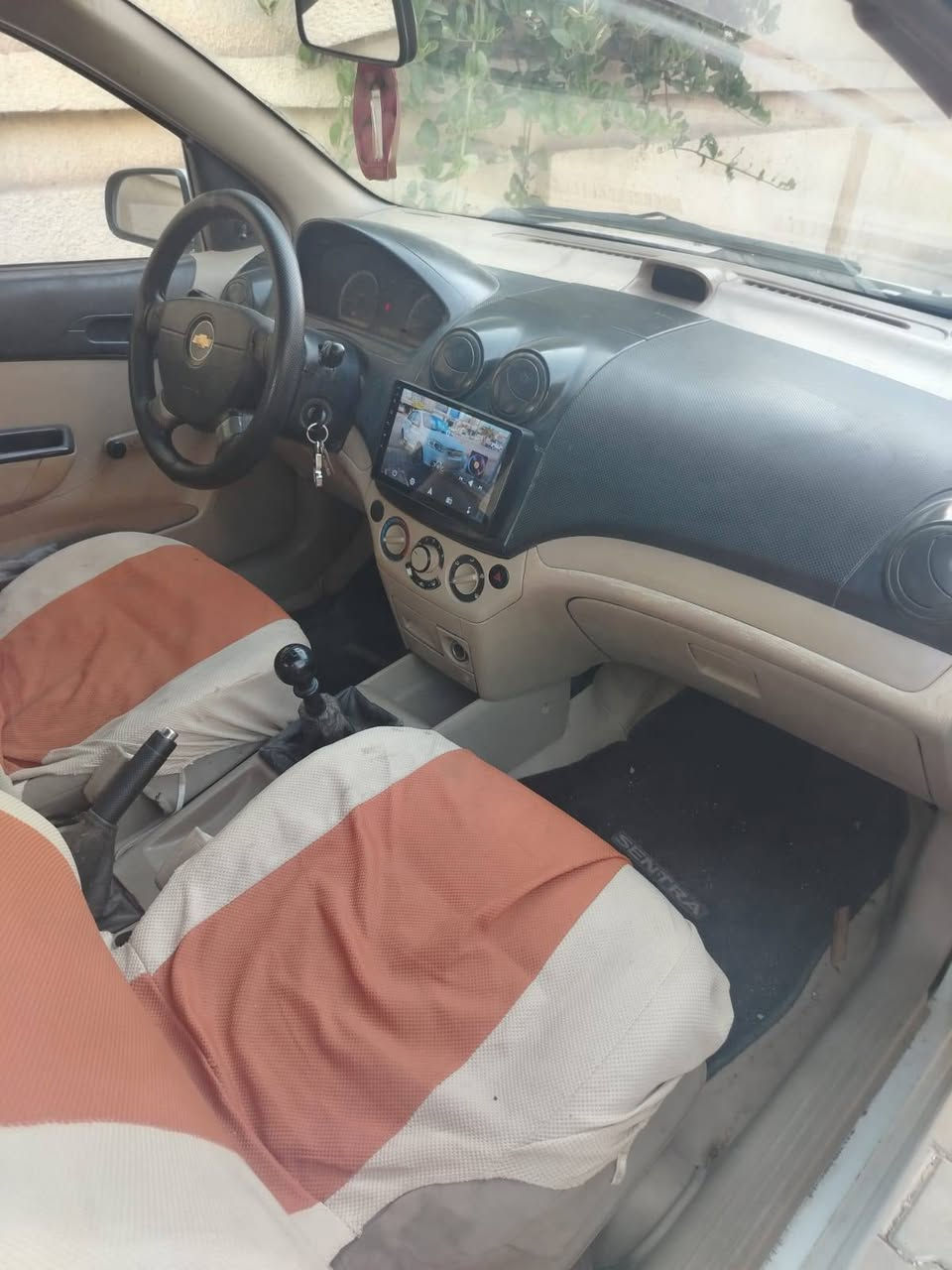 للبيع افيو ٢٠٠٩
الون ابيض
كير عادي مكينه كير حداديه جديده 
سعر ٥٠$ــ مــكــاني نــجف
***********
