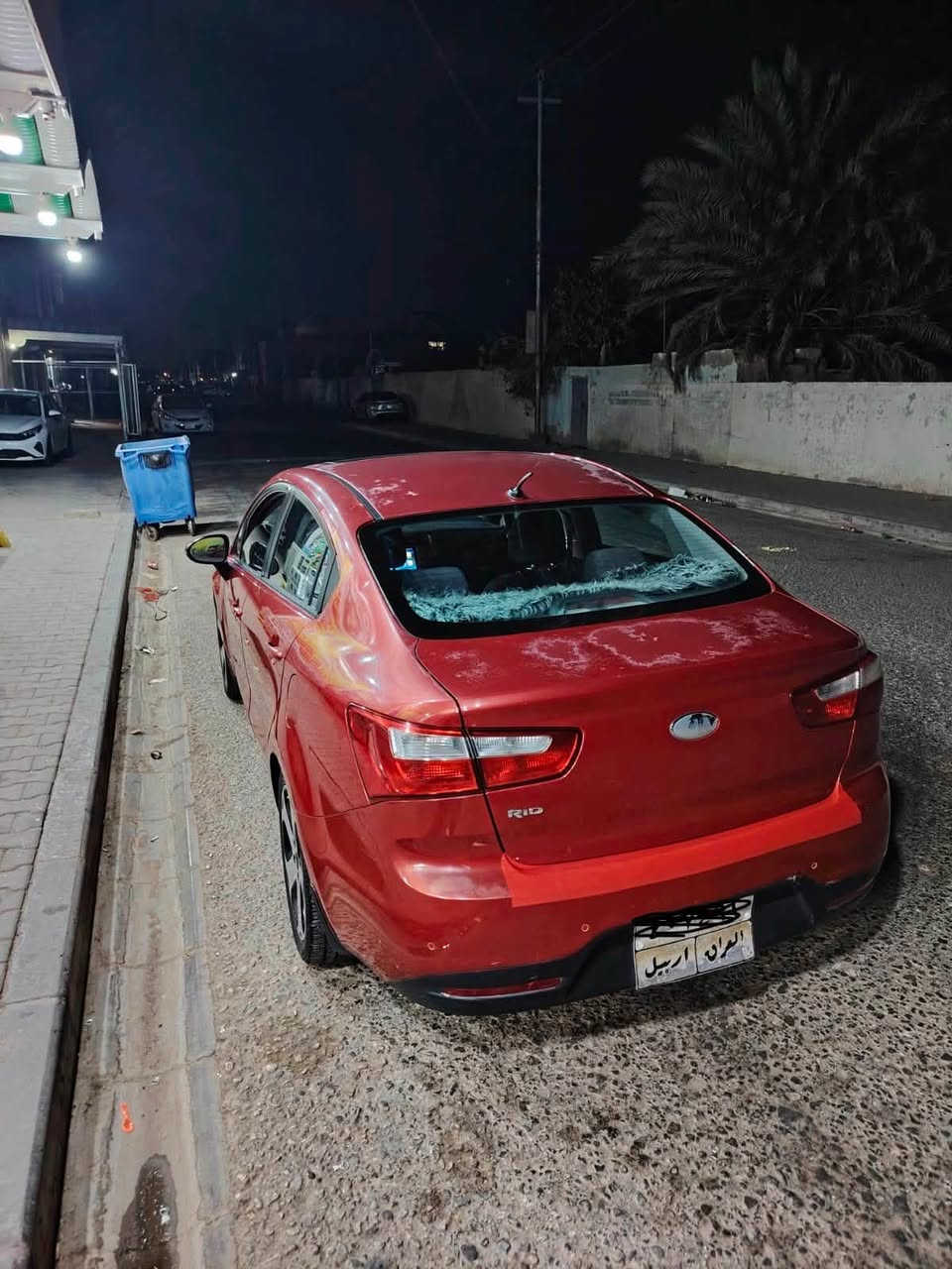 سلام عليكم كيا ريو 14 فول فتحه محرك 1600 السياره جديده ماشيه 168 الف مكفوله من الصبغ حتى الدعاميات بيها بارد باب خلفي قليل وجراد قليل بلقماره والجنطه باقي كفاله رقم اربيل مكاني نجف سعر 87 بيها مجال اللشراي السياره كل نقص مابيها ***********
