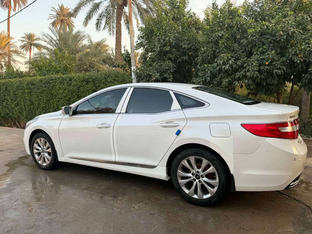 للبيع ازيرا 2015 خليجي
محرك مكفول
كير مكفول
تخم تاير جديد
تبريد
بردات 
مقاعد تبريد وتدفئه
مري شفط
تحكمات صفحتين
شاشه كبيرة ابل كار بلي
كامره دوارة
مكفوله من الضربه والصبغ والبارد والخياس والتنكيد
شمالي بسمي
السيارة كلش نظيفه السعر 135 وبيه مجال *********** بغداد الراشدية بغداد, العراق
