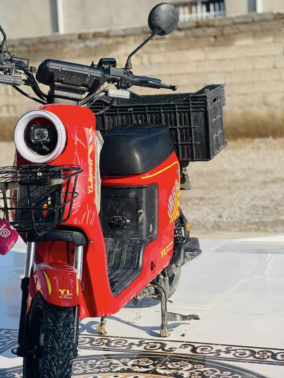 إسلام عليكم موطور شحن  ار 9 للبيع السعر 450 و بي مجال شي قليل الرقم ***********
