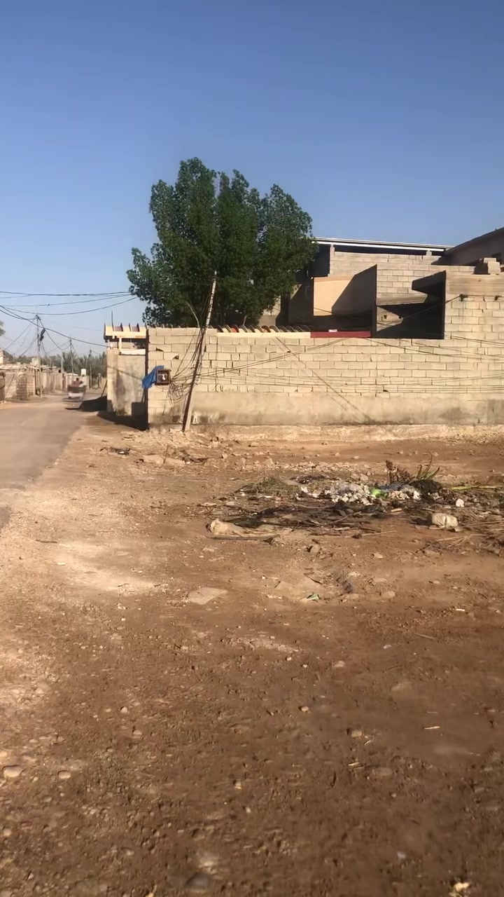 سلام عليكم قطعة للبيع المساحة ٢٥٠ متر طابو زراعي الموقع البدعة شارع السادة  كافة الخدمات موجودة السعر ب ١٧ وبيها مجال  الاستفسار ع هاذا الرقم ***********

