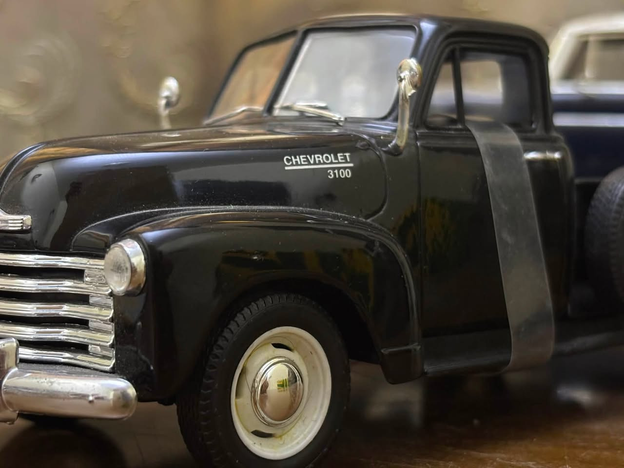 1953 Chevrolet Pick-UP

.
.
.

أنتجت هذه القطعة بواسطة شركة Welly

حجم 1:24

السعر 21 الف

تواصل على الرقم ***********
