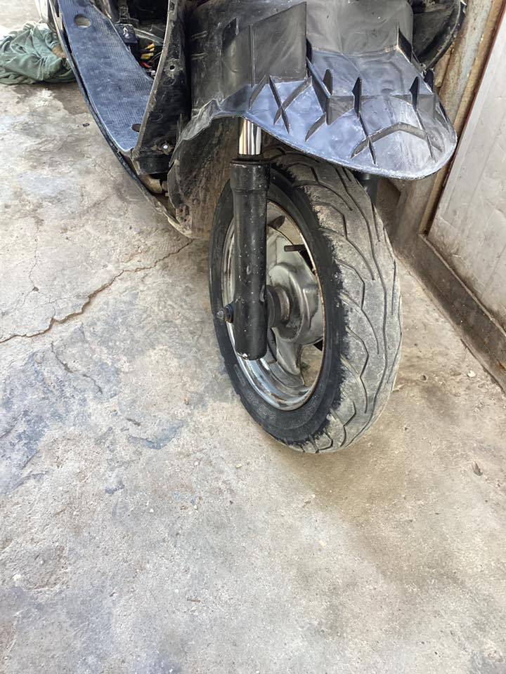 سلام عليكم للبيع يامها عصفوريه سلف وهندر كابريتر جديد شوته جديد دبل خلفي رياضي سعر 100 قفل قفل قفل مكاني البياع تقاطع درويش *********** +باتري جديد شاصي مكفول من الحيم
