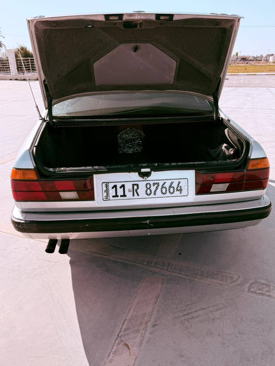 واسط الكوت كفاءات 
السلام عليكم 

BMW 730i 

8 سلندر اصل 

موديل 93 اصل 

رقم بغداد إنكليزي الجديد 

تخم تاير اويل شعاع بلاد 

فتحه شغاله 

كهربائيات كله بلاد بدون جطل 

السيارة بلاديه بدون صبغ شرط 

غرفه كهرباء بلاد 

سيارة جديده ع البلاد مملعوب بيها 

حداديه خلفي امامي جديد 

السيارة كل نقص مابيها 

مكان السيارة بالكوت 

السعر 73 وبيها مجال 

***********
