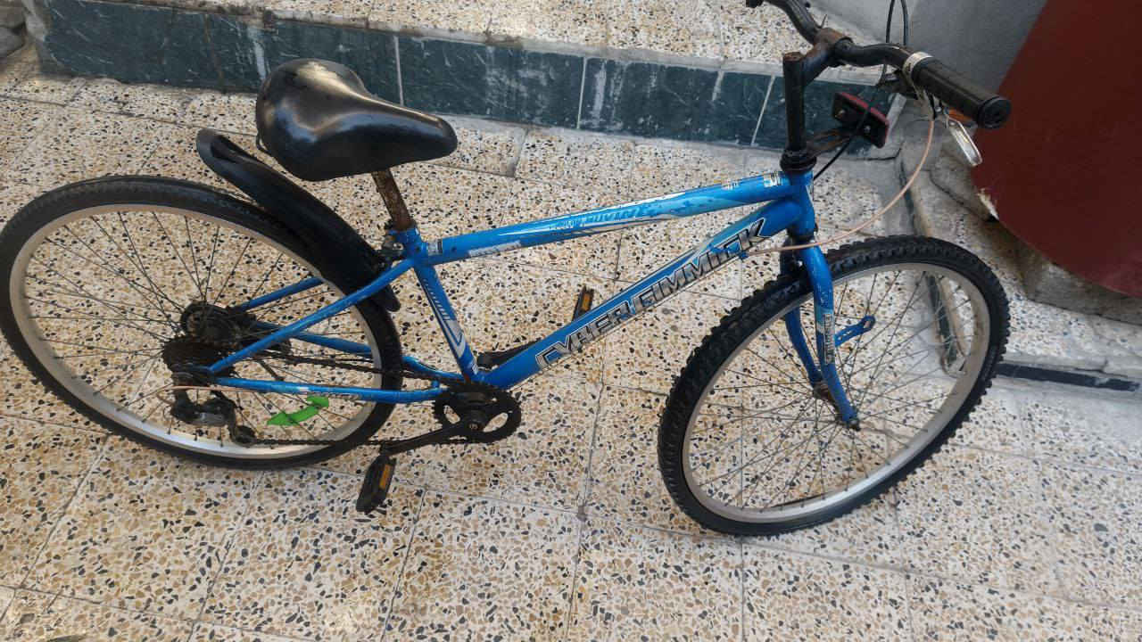 بايسكل  للبيع
بايسكل نضيف 
حجم 26 
صطاب خلفي شغال 
كير شغال 
سعر 50وبي مجال قليل 
***********
