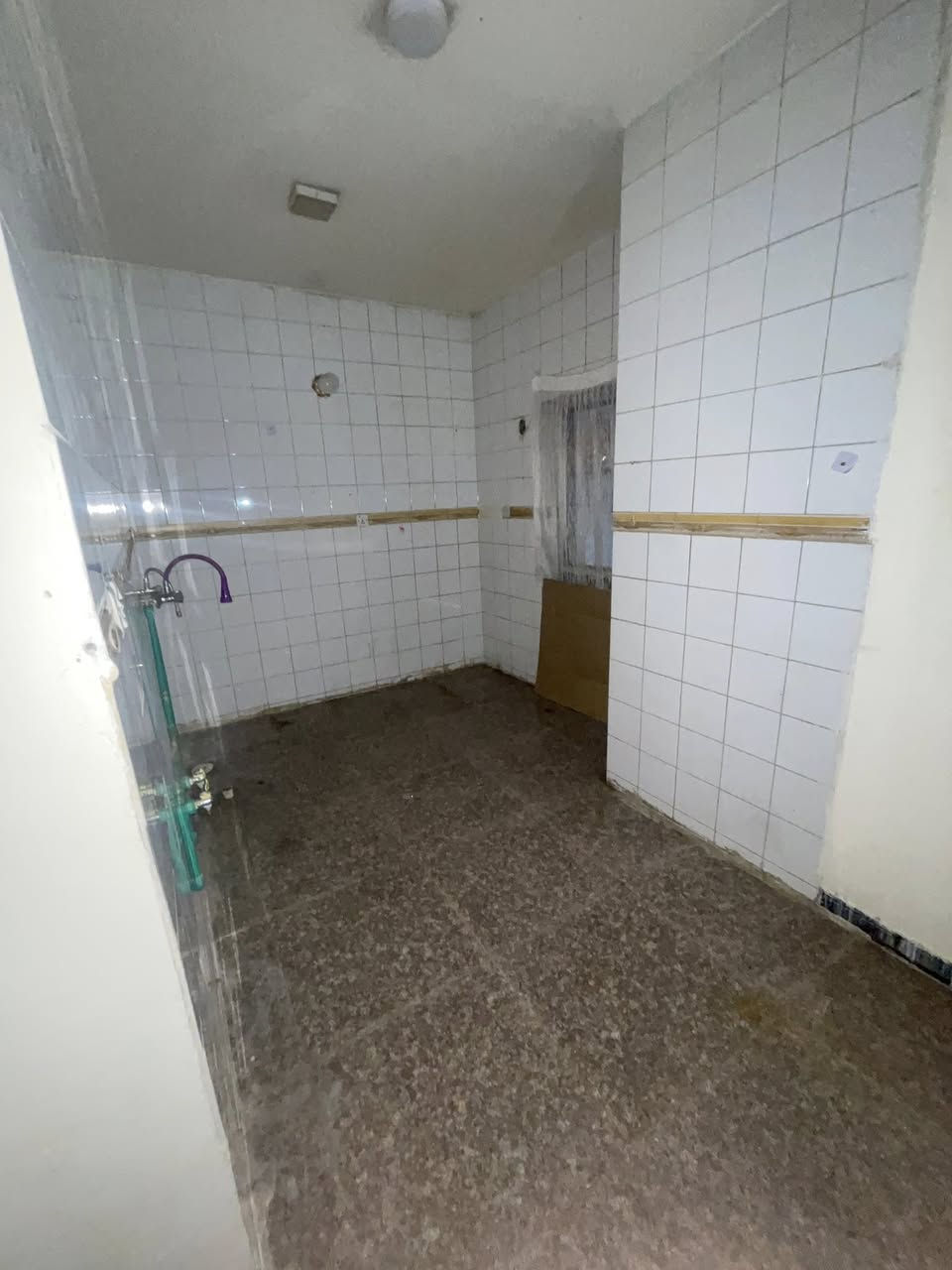 🔴شقة للايجار في الكرادة🔴
📍الموقع : الكرادة خارج قرب فندق قصر المسبح
🔷المساحة 90 متر 🔷
🔷طابق ارضي 🔷
🔷تحتوي على غرفتين وصالة ومطبخ وحمام 🔷
🔹حالة الشقة : نظيفة 🔹
🔹سعر الايجار : 700 الف 🔹
🔹يصلح ايجار : عوائل🔹
————————— 
🏢 شركة المستقبل للاستثمار والتسويق العقاري 
🔺نستقبل كافة عروضكم وطلباتكم 
🔺للاستفسار : 
***********
