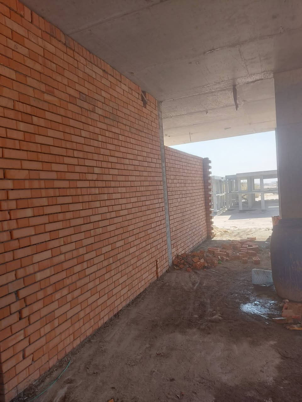 السلام عليكم ورحمة الله وبركاته
 خلفة بناء طابوق وبلوك من الدرجه الاولى
حاليأ متفرق اشتـغل علئ الدبل + باليوميه 

***********
***********
