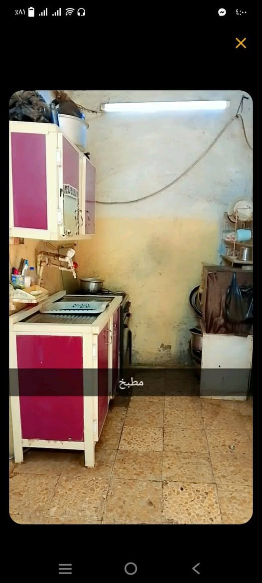 بيت ميت متر مقسمة الى مشتملات ثنين النداءمقابل مجمع السلام وهذاالرقم ***********شارع تجاري سعر الدولان ٣٥شارع

