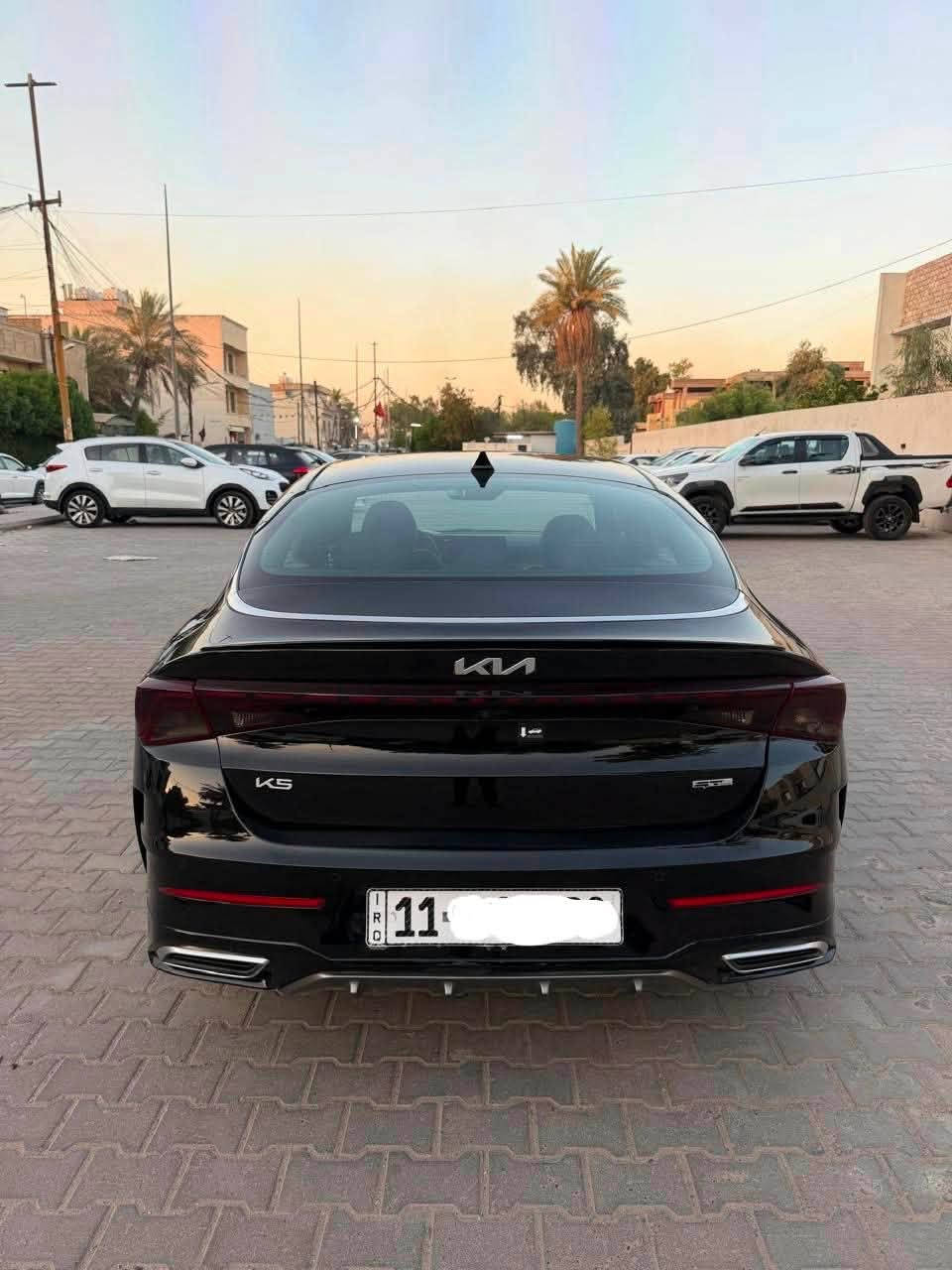 السلام عليكم للبيع K5 2023 GT line فول مواصفات بانوراما رقم بغداد بسمي حادث جاملغ امامي مبدل نفس الون وربع باب خلفي وهلال السيارة جديدة ماشية 32 وبدون نقص السعر 157 وبيها مجال للاستفسار *********** مكاني بغداد الكرخ
