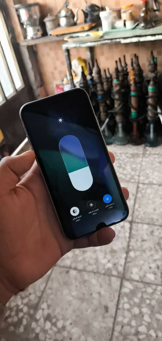 ايفون 11عادي ذ128 مبدل فقط بطاريه اصليه فيس ايدي شغال كله شغال ب165الف رقمي *********** مكاني سبع البور
