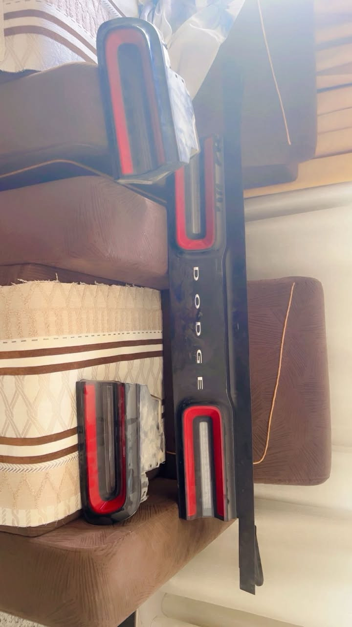 السلام عليكم تخم ويل حجم 17 تايرات تعبانات
ب180 الف 
بك لايت جالنجر تفصيخ اصلي 3 قطع ب450 الف 
دمام خلفي ب110 الف 
مكاني الديوانية


**إذا كنت صاحب هذا الإعلان وتريد حذفه لأي سبب، رجاءا أرسل رسالة إلى الدعم الفني**