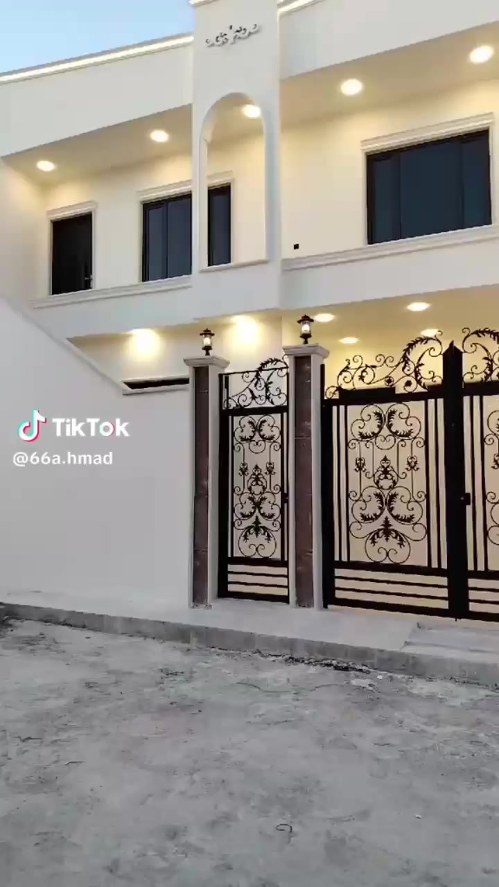 دار للبيع

حي الملايين قرب جامع اهل القرآن
مساحه 150
واجه 10 نزال 15
الدار مفصول الطابق
الأول عن الثاني درج خارجي
الطابق الأول متكون من
گراج
استقبال
مطبخ
هول
غرفتين نوم
مشتملات داخليه وخارجية

الطابق الثاني متكون من

استقبال
غرفتين نوم
مطبخ
مشتملات

البيت نضام دكتات وسبالت 

للاستفسار الاتصال
***********
***********
