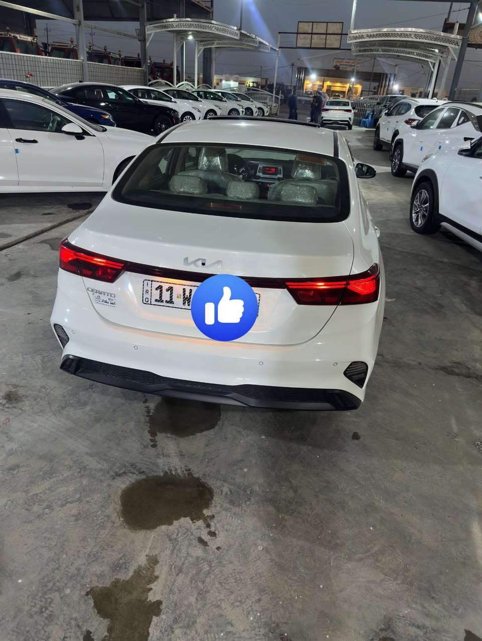 اللهم صل ع محمد وال محمد
فول مواصفات فتحه سقف مري شفط ٥ ويل كل داخل لونين تبريد قطعتين محرك ١٦٠٠
مكفوله من الصبغ والتبديل بيه بارد ع كد شبر  
مكان السياره واسط الزبيديه
السياره ماشيه ٤٧ الف جديده بمعنى الكلمه وماناقصها شي بستر الله
السعر ١٧٥$ وبيه مجال لشراي
***********
