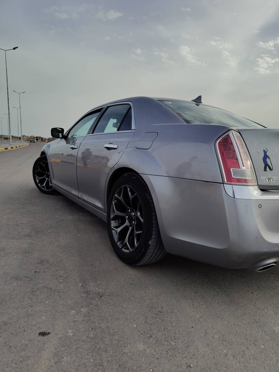 السلام عليكم اوباما 14 فول مواصفات 1/1 ادوات كصه جنطه  متومه شمالي طبق الاصل شرط الحاسبه كلشي شغال بيها تبريد رادرات حساسات السعر 63 وبيها مجال حك الجيه المكان بصرة معقل ***********
