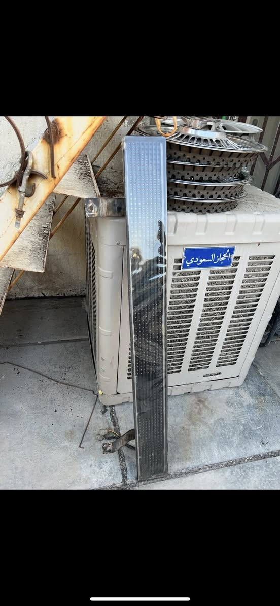 السلام عليكم اغراض للبيج واضحات بالصور مكاني بغداد الجديده واسعارهم مناسبه للاستفسار ***********
