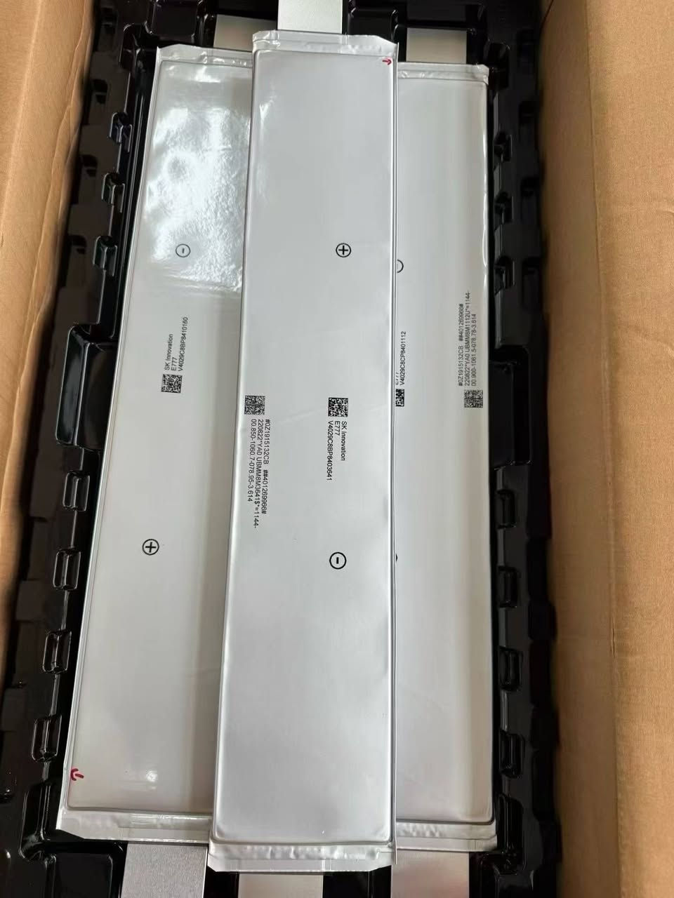 New SK777 + Original Box Original Lug Voltage: 3.7 V 7V Actual capacity: 80AH Continuous discharge 3C Instantaneous discharge 5C Charging current: 1 C Cell weight: 0.9 kg Standard size: 9.5 thick * 95 wide * 530 long Spot supply, price advantage [shake hands] [celebrate] whatsapp+86 13428877072


**إذا كنت صاحب هذا الإعلان وتريد حذفه لأي سبب، رجاءا أرسل رسالة إلى الدعم الفني**