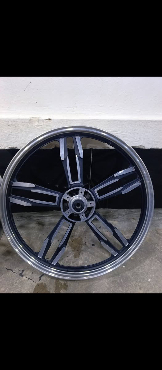 تخم وياله حجم 18للأيراني مستخدم نضيف للبيع سعر 60الف مجال قليل مكاني التاميم قرب جسر  الحوز


**إذا كنت صاحب هذا الإعلان وتريد حذفه لأي سبب، رجاءا أرسل رسالة إلى الدعم الفني**