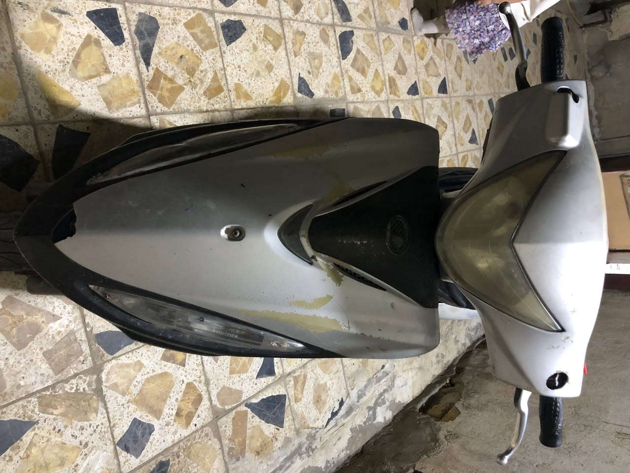 جي فور للبيع نكرة سلف عداد بانزين لايت هورن مكينة ناعمه نهضة معدل مامتواجد فيس ***********
