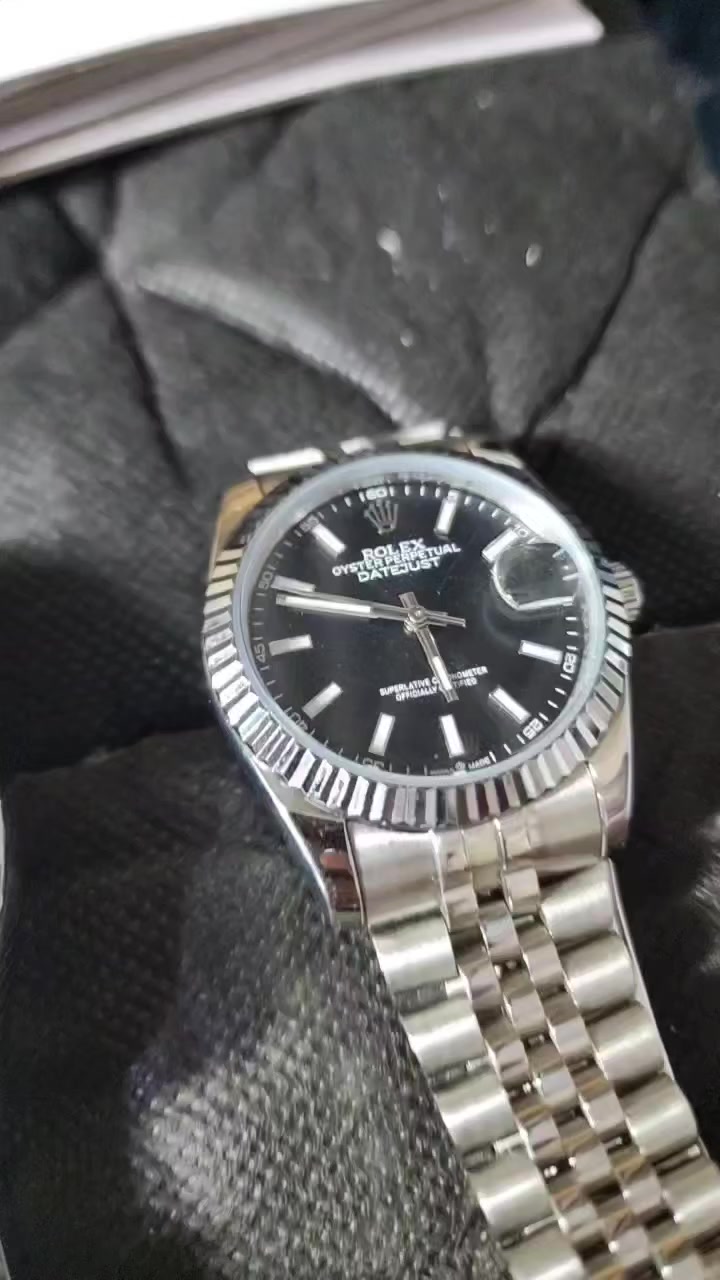 رولكس كلهن اوتو
ماسترvip
وبيهن ستيكرات كلين عندي ١٦ قطعه الي تفيده يراسلني


**إذا كنت صاحب هذا الإعلان وتريد حذفه لأي سبب، رجاءا أرسل رسالة إلى الدعم الفني**