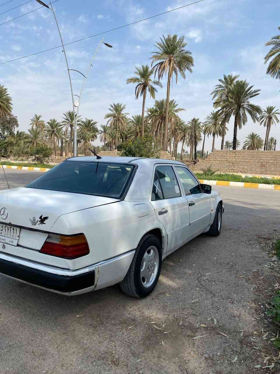 مارسدس دب للبيع السعر(40)ورقه مديل88 محدث92 سياره كير مكينه vvt3000 لاصرف لاتبخير خير من الله سنويه جديده لحد2028 مشروع وطني شرط التحويل وكاله عامه بسمنه سياره مابيها ضربه دواخل جديده كهربائيات مسجل مضخم تدفئه شغال صدر جديد قاعده دبل وحده معمره مكاني ديالى ناحيه السعديه تفاصيل كدامك شراي اتصل ***********
