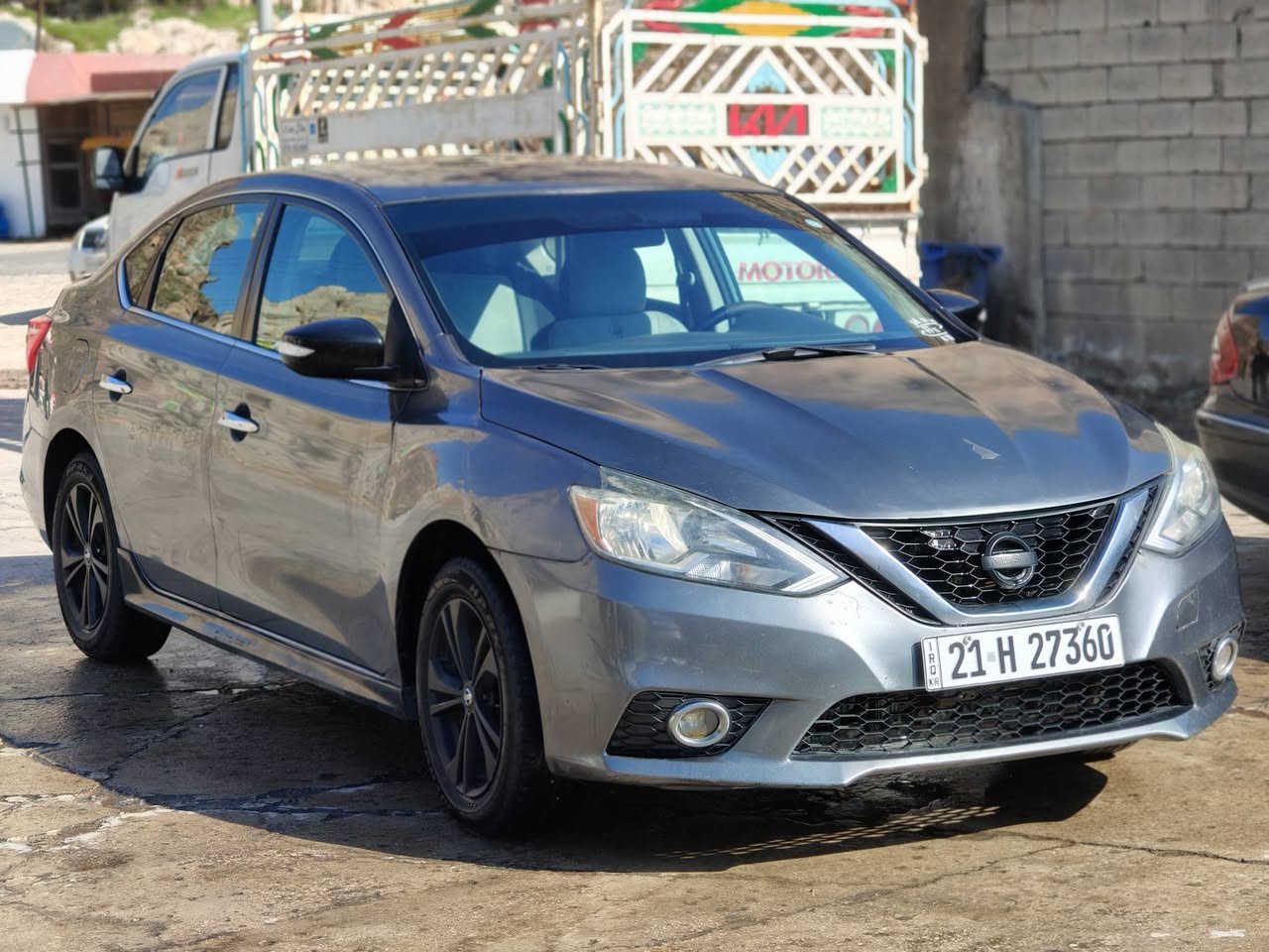 سنترا2017SR واحد علی واحد ، بس كيرعادي ، بيها ۲قطعة صبغ بدون دواخل ، رقم وسنوية جديد تحويل وكالة شرط ، سعر93ورقە ، ر.م***********
