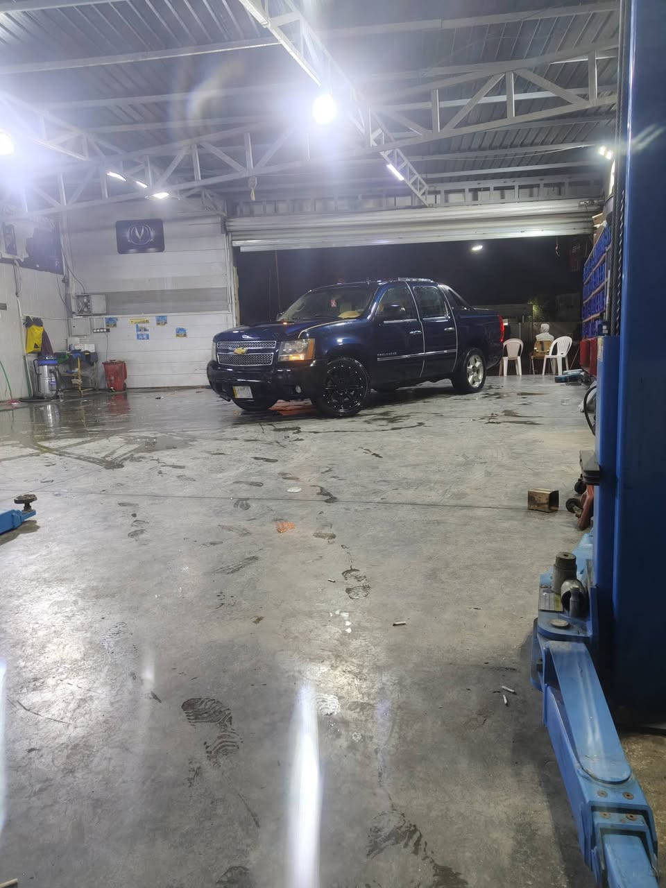 تاهو افلانج موديل 2013 فول فته فور ويل مصبوغه عام للجماليه سيار جهزه  تخم تاير جبلية جديد  ترايك من زاخو البصر  سعر 150 ورقه  *********** جكوك قرب سكه
