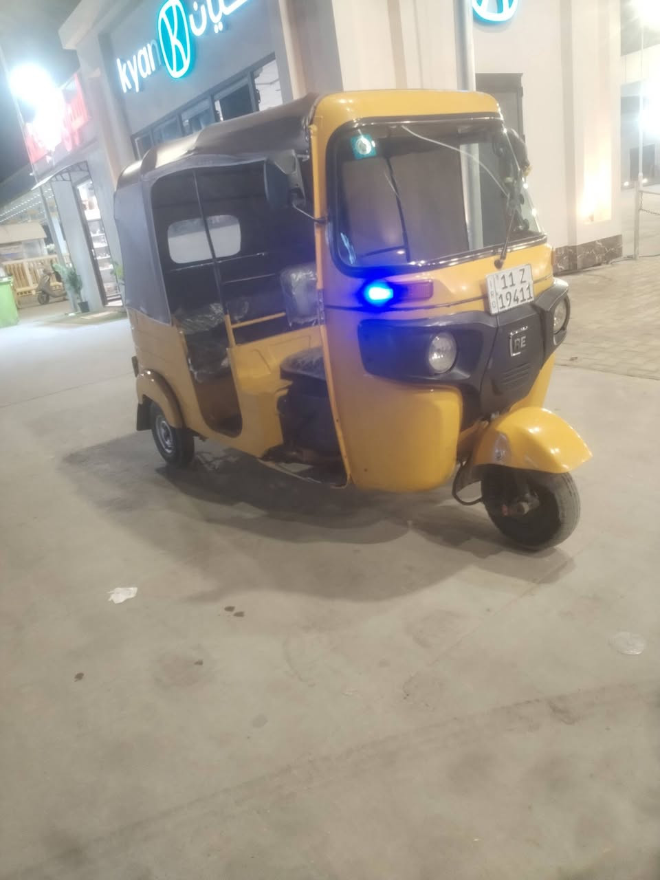 السلام عليكم شباب تكتك للبيع موديل 2019 شهر 11 سعر 6 ملايين و 300 رقم الهاتف ***********
