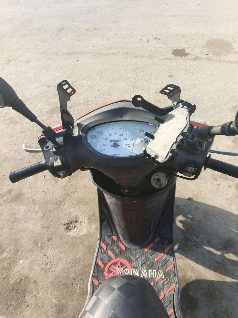 سلام عليكم شباب دراجه بريز بغبغاء مكفوله كفاله عامه من كفر ومكينه درجه نضيفه جيب فيتر وتعال وفحص السعر 950وبيهه مجال بصيط الرقم ***********
